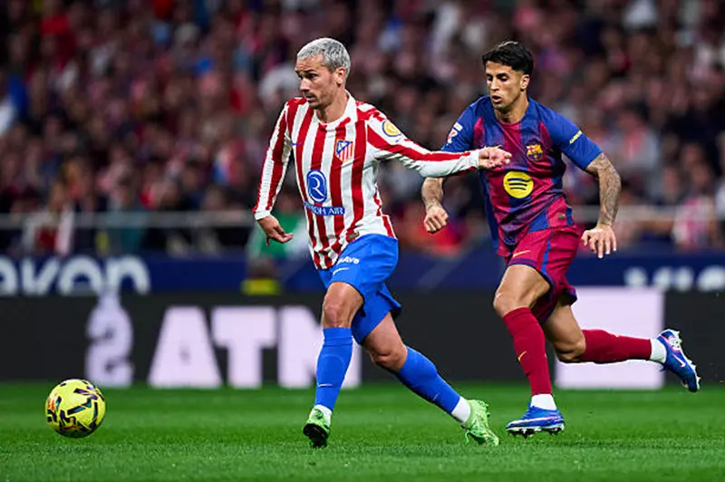 برشلونة وأتلتيكو مدريد.. الموعد والقناة الناقلة