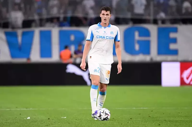 نجم إنتر يشعل صراع الهلال والنصر في الميركاتو الصيفي