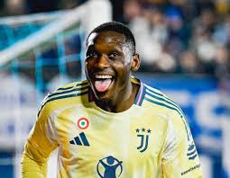 تقرير: ليفربول يراقب كولو مواني لتدعيم الهجوم مستقبلا