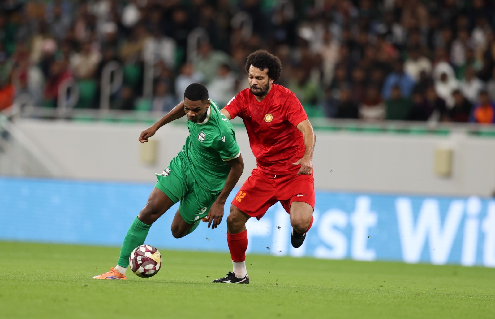 الأهلي القطري يواجه أم صلال على استاد 974