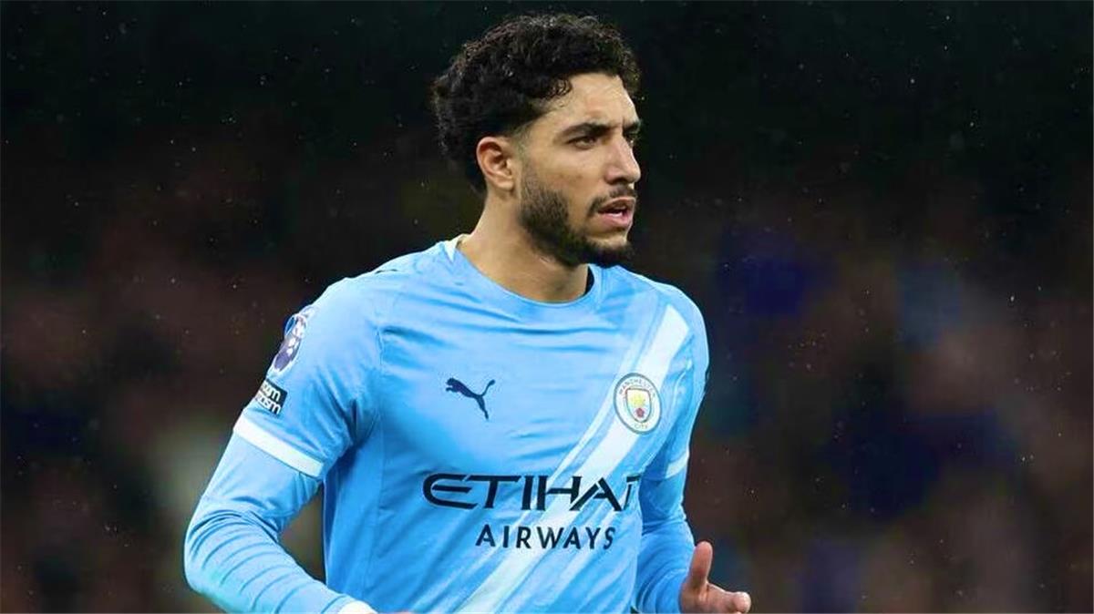 تطور مفاجئ يدعم بقاء عمر مرموش في سيتي بعد اقتراب رحيل بوب