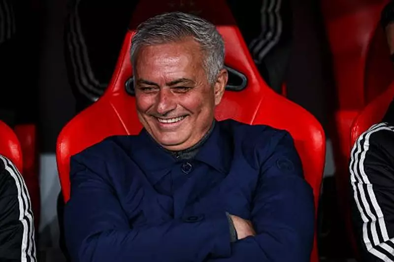 مورينيو يهاجم منتقديه بعد إسقاط ريال مدريد ويصف الفوز بالتاريخي