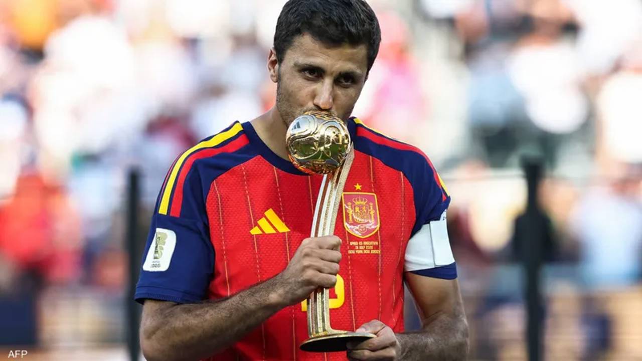 رودري يحصد الكرة الذهبية لأفضل لاعب في مونديال 2026
