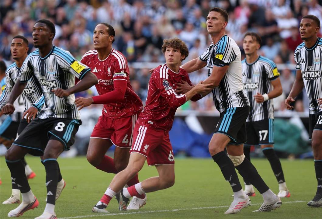 سوبوسلاي ينقذ ليفربول بتعادل قاتل أمام نيوكاسل