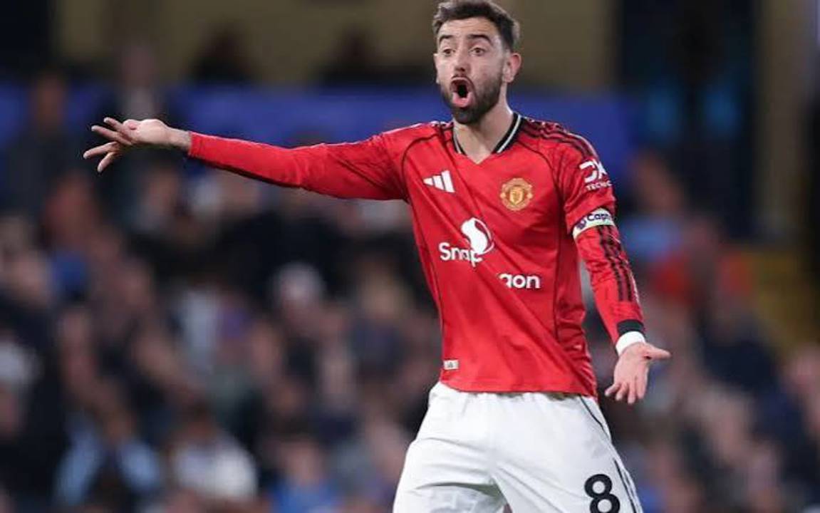 برونو فيرنانديز يتوج بجائزة أفضل لاعب من رابطة المحترفين