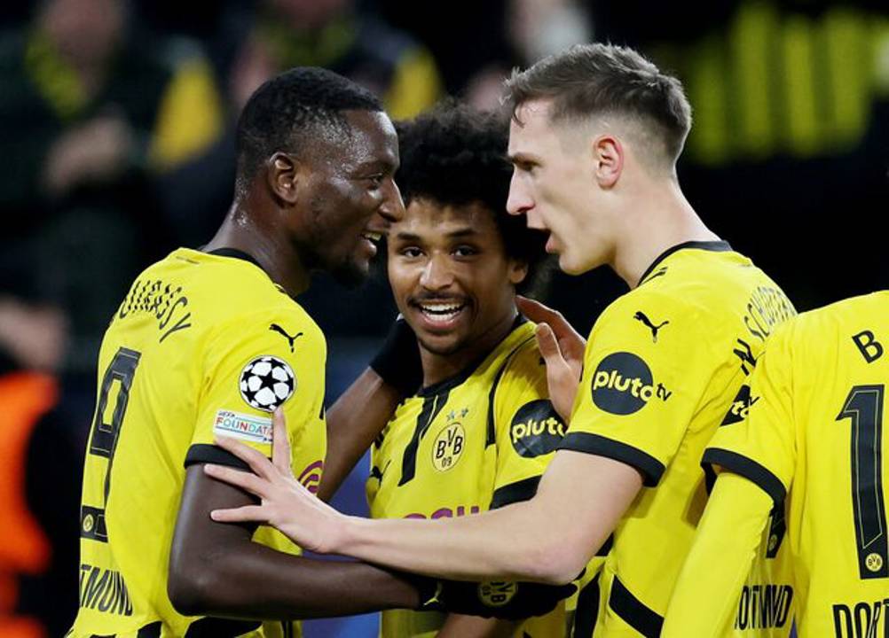 دورتموند يحقق فوزه الثالث تواليًا ونميشا يخطف الأضواء بمقصية رائعة