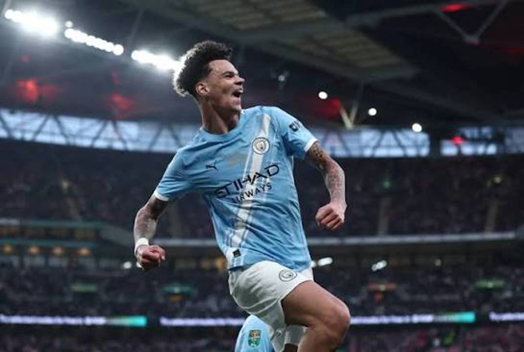 الإصابة تعيد نيكو أوريلي إلى مانشستر سيتي من معسكر إنجلترا